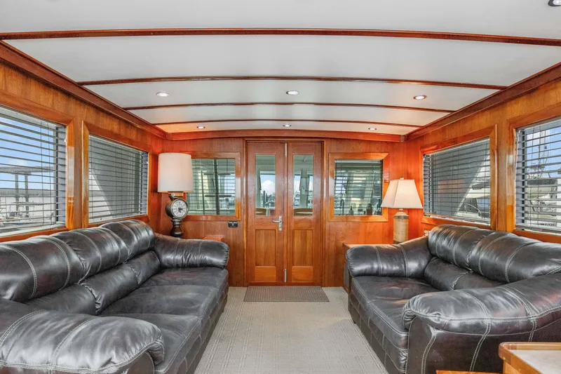 Slide: The Image of Hatteras 53 Motor Yacht 1980 - 68