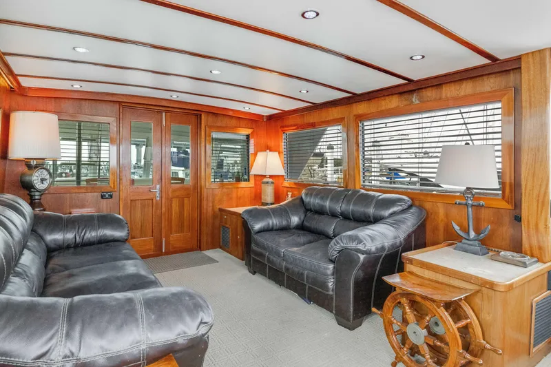 Slide: The Image of Hatteras 53 Motor Yacht 1980 - 72