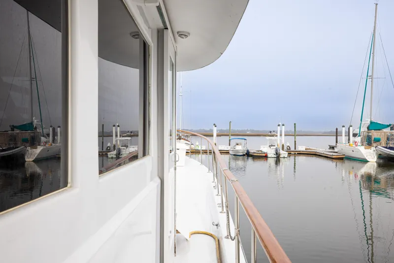 Slide: The Image of Hatteras 53 Motor Yacht 1980 - 88