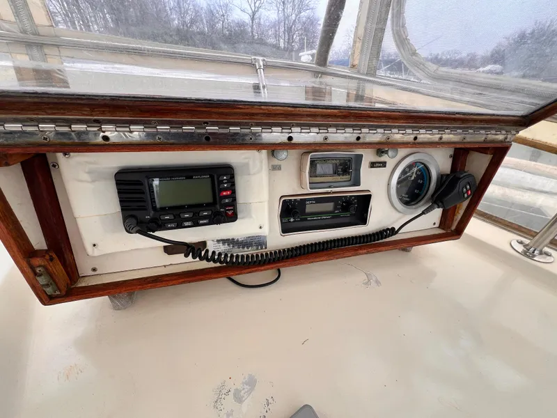 Slide: The Image of Hatteras 58 MY 1980 - 97