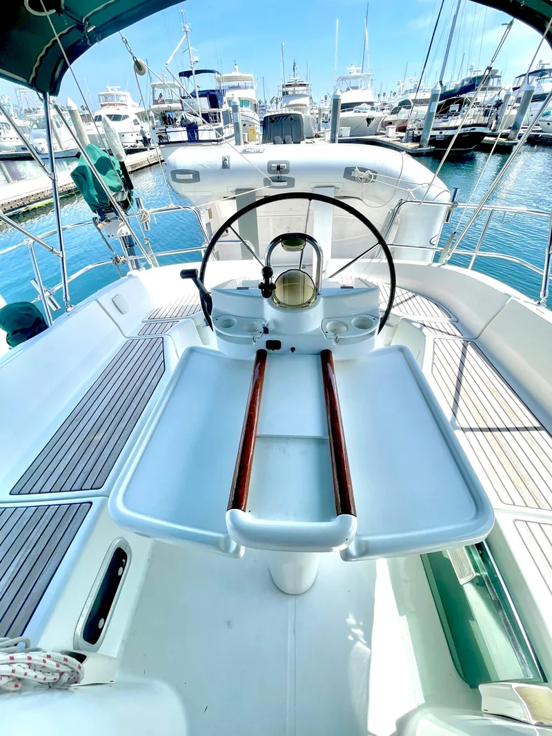 Slide: The Image of Huge cockpit for entertaining - 16