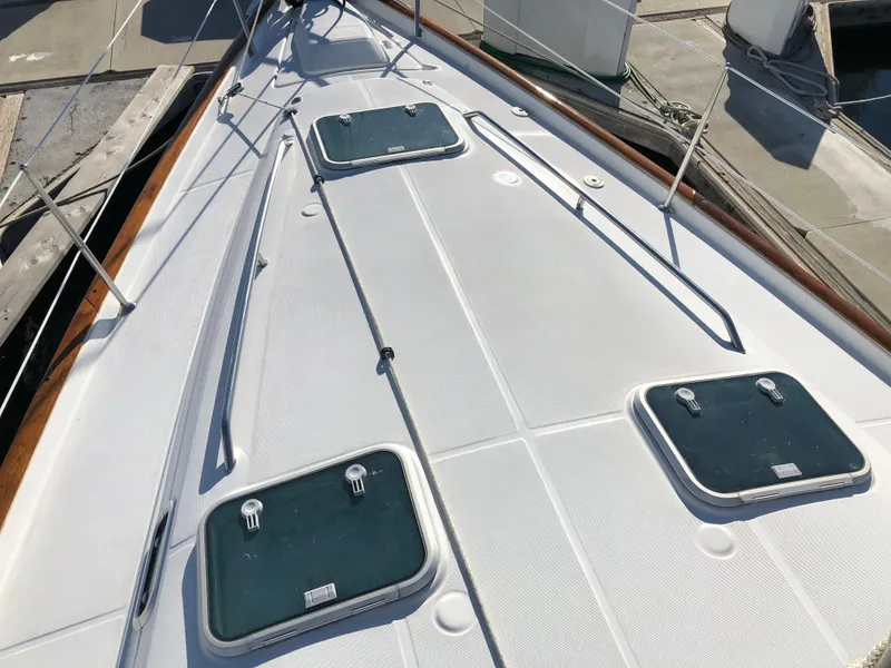 Slide: The Image of Clean wide fore deck - 7