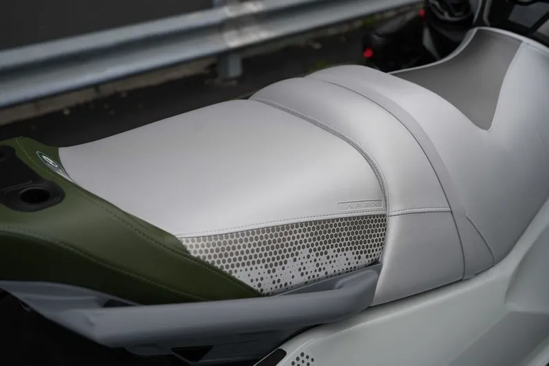 Slide: The Image of Sea-Doo FishPro Apex 300 2025 - 21