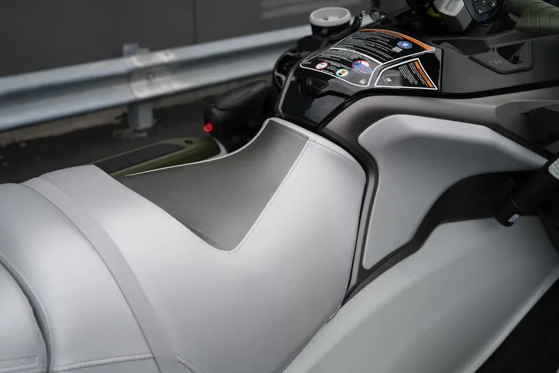 Slide: The Image of Sea-Doo FishPro Apex 300 2025 - 22