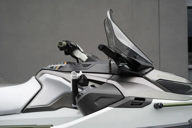 Slide: The Image of Sea-Doo FishPro Apex 300 2025 - 26