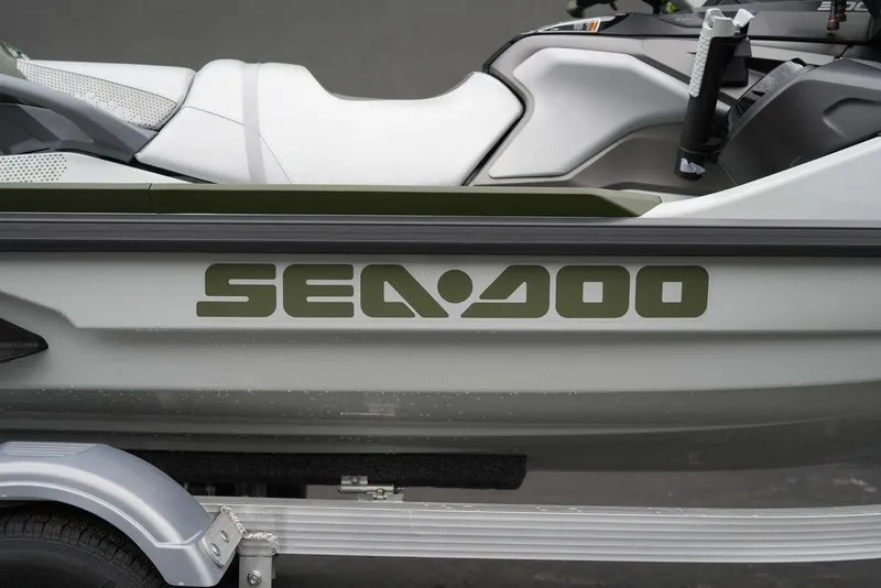 Slide: The Image of Sea-Doo FishPro Apex 300 2025 - 29