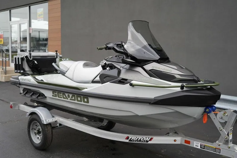 Slide: The Image of Sea-Doo FishPro Apex 300 2025 - 3