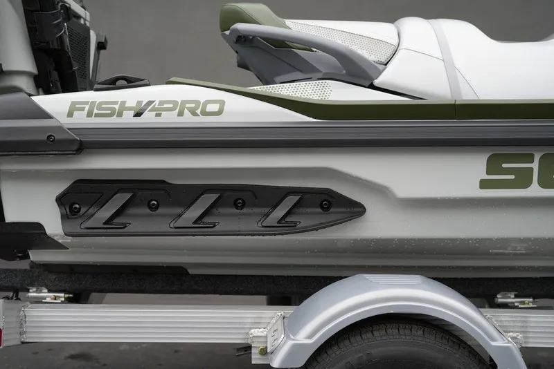 Slide: The Image of Sea-Doo FishPro Apex 300 2025 - 31