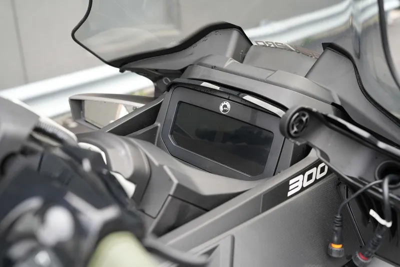 Slide: The Image of Sea-Doo FishPro Apex 300 2025 - 35