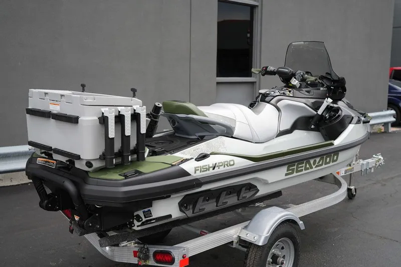 Slide: The Image of Sea-Doo FishPro Apex 300 2025 - 4