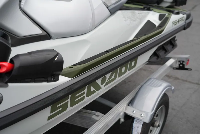 Slide: The Image of Sea-Doo FishPro Apex 300 2025 - 44