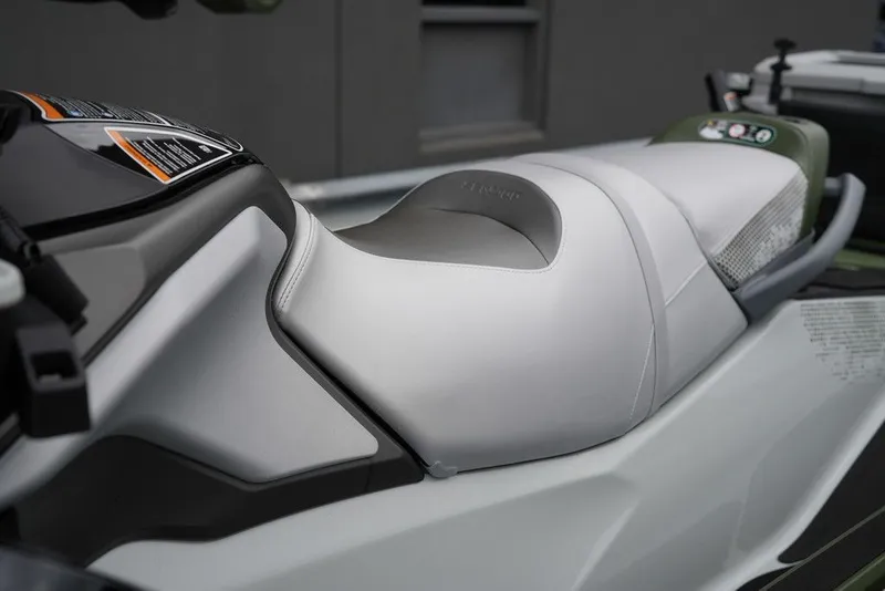 Slide: The Image of Sea-Doo FishPro Apex 300 2025 - 45