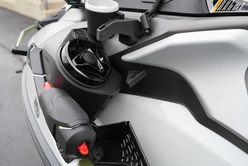Slide: The Image of Sea-Doo FishPro Apex 300 2025 - 57