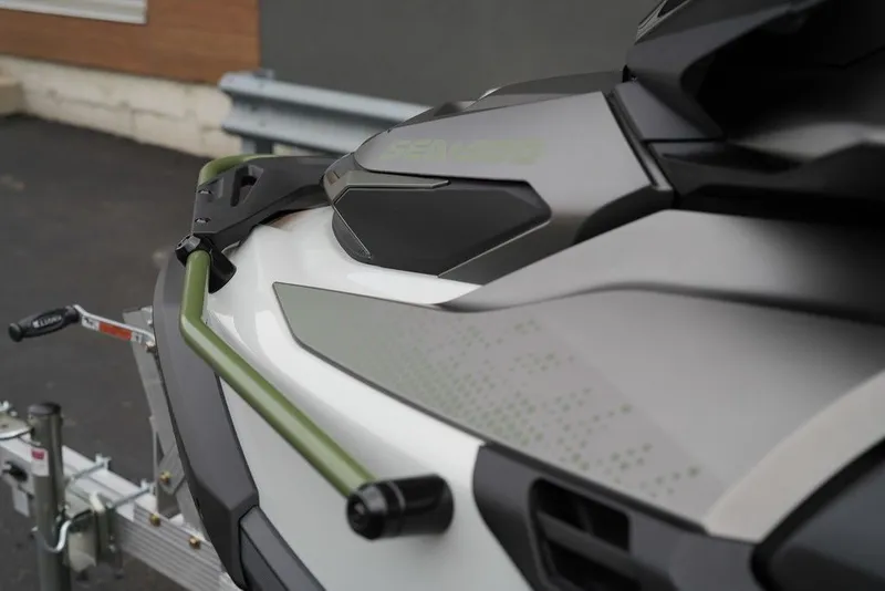 Slide: The Image of Sea-Doo FishPro Apex 300 2025 - 59