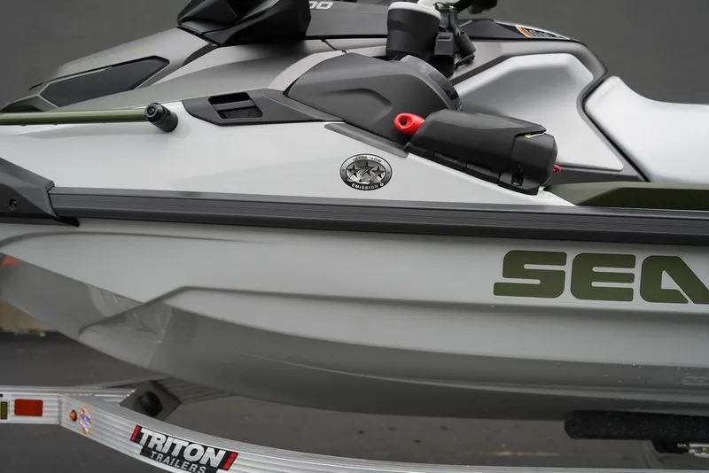 Slide: The Image of Sea-Doo FishPro Apex 300 2025 - 62