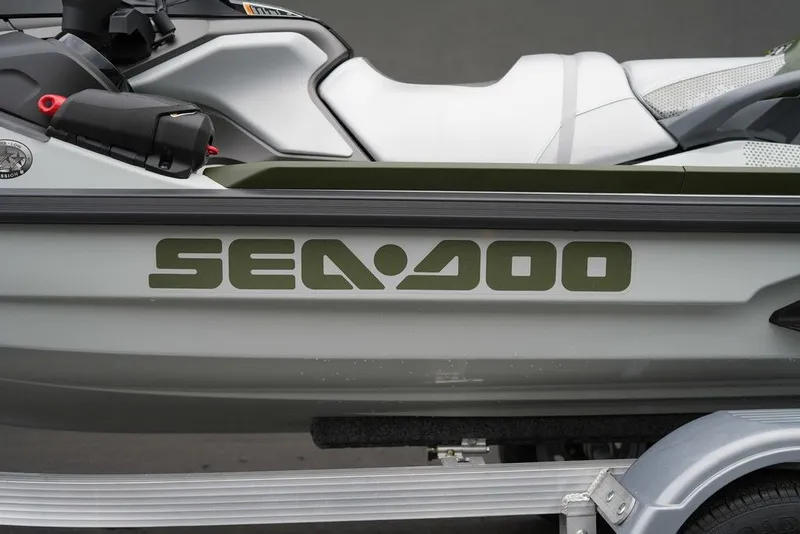 Slide: The Image of Sea-Doo FishPro Apex 300 2025 - 64