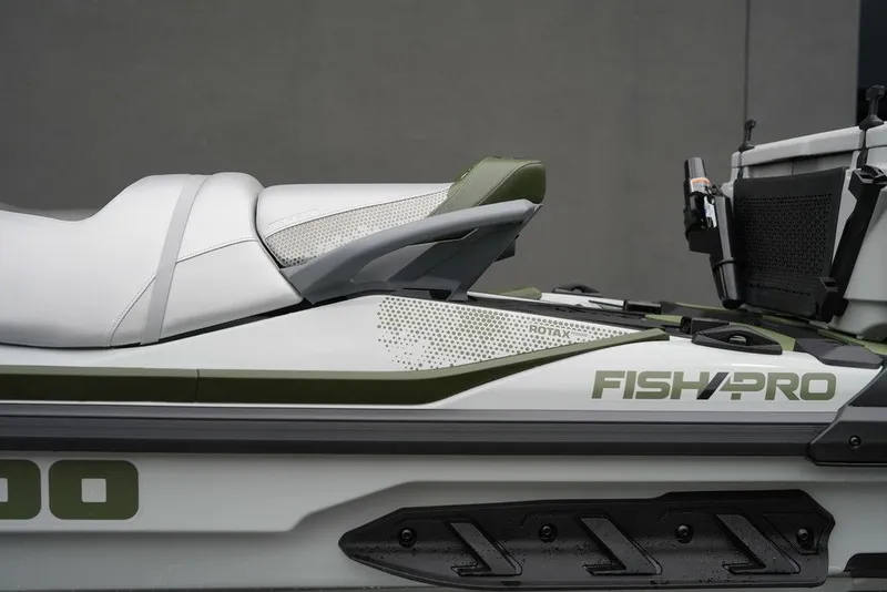 Slide: The Image of Sea-Doo FishPro Apex 300 2025 - 65