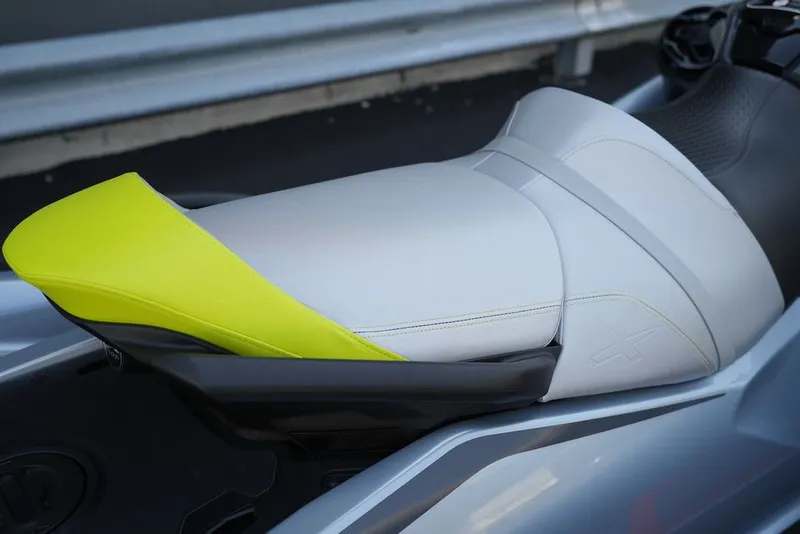 Slide: The Image of Sea-Doo RXT-X 325 2025 - 18