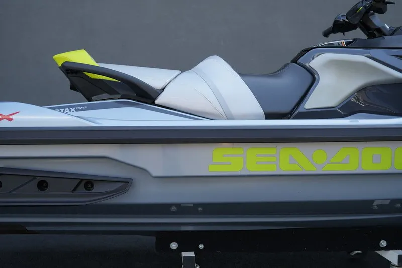 Slide: The Image of Sea-Doo RXT-X 325 2025 - 29
