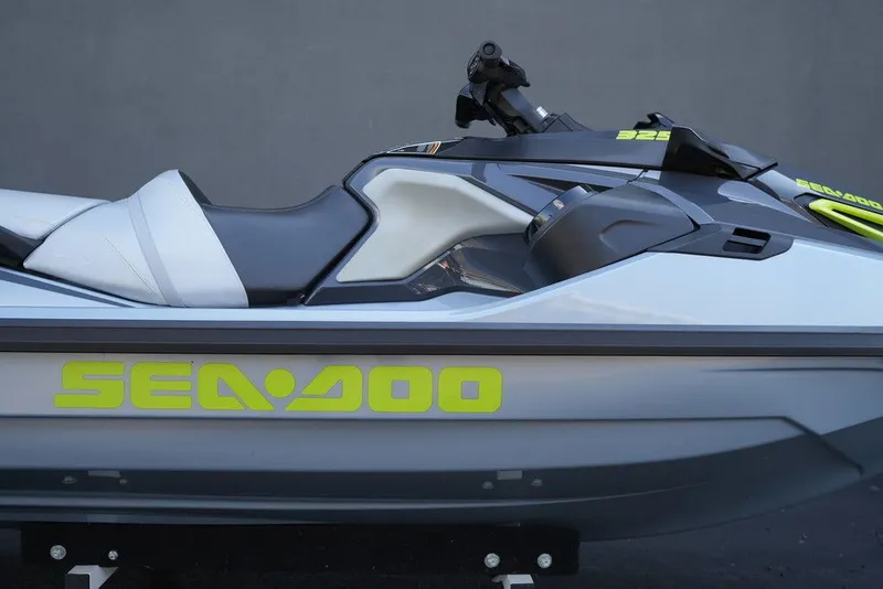 Slide: The Image of Sea-Doo RXT-X 325 2025 - 30