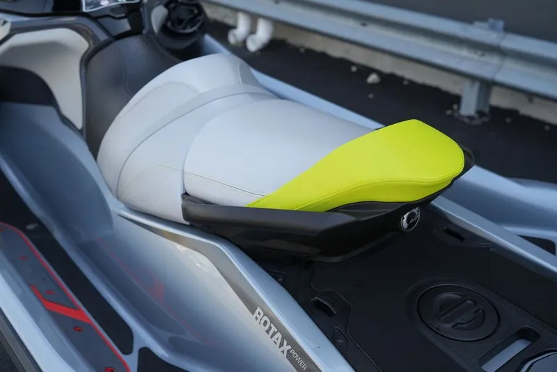 Slide: The Image of Sea-Doo RXT-X 325 2025 - 46