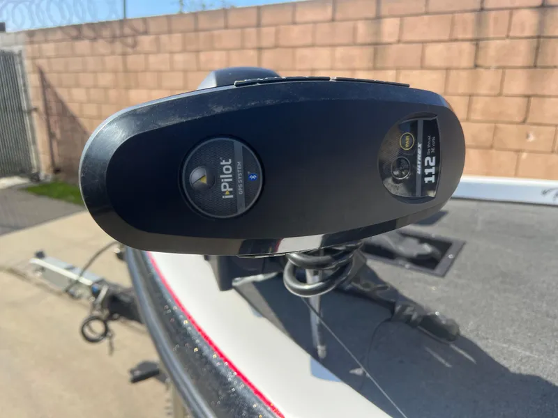 Slide: The Image of Trolling motor on 2005 Nitro NX 882 DC boat, featuring iPilot technology. - 20