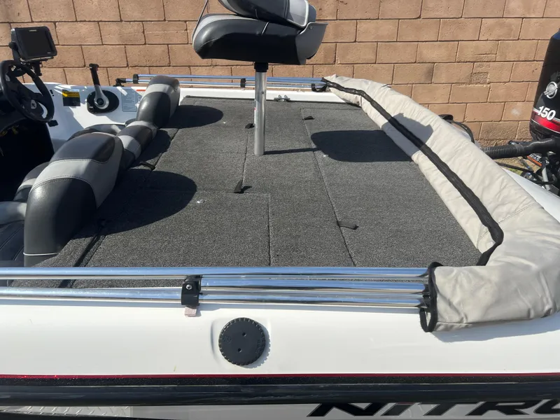 Slide: The Image of 2005 Nitro NX 882 DC boat with seating and fishing deck. - 21