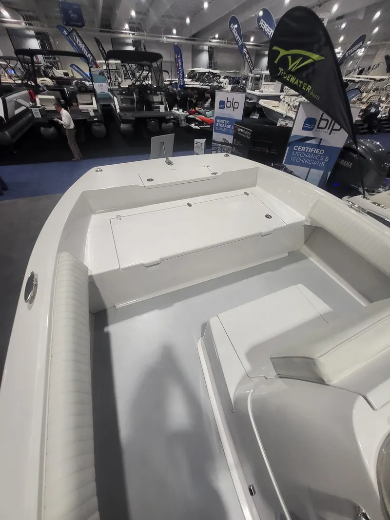 Slide: The Image of 2025 ArrowCat 20CC boat interior at a marine exhibition. - 11