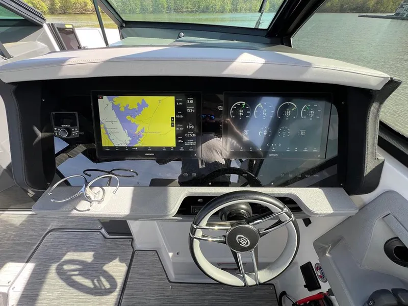 Slide: The Image of Helm dashboard - 14