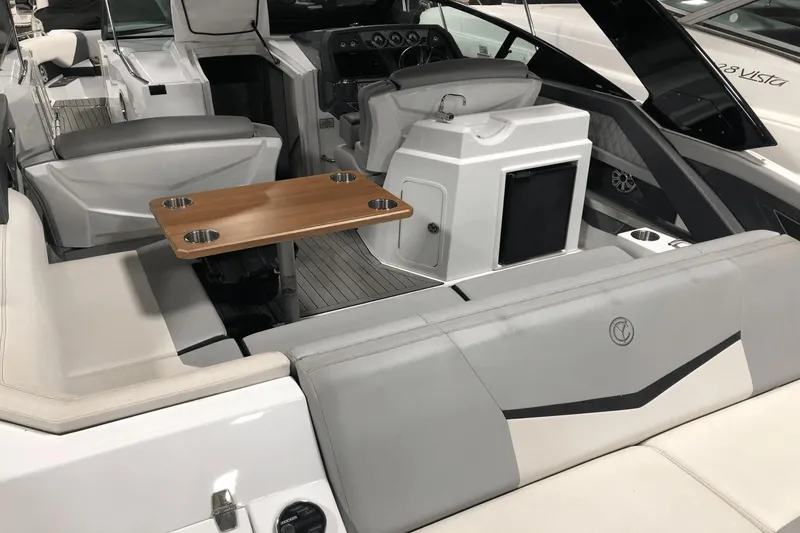 Slide: The Image of Cruisers Yachts 338SS 2017 - 23