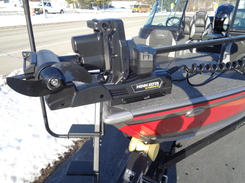 Slide: The Image of 2025 Lund 1875 Impact XS Sport boat with Minn Kota trolling motor. - 8