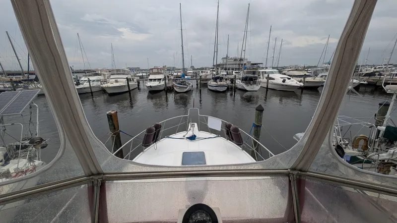 Slide: The Image of Heritage East 40 Sundeck 1986 - 51