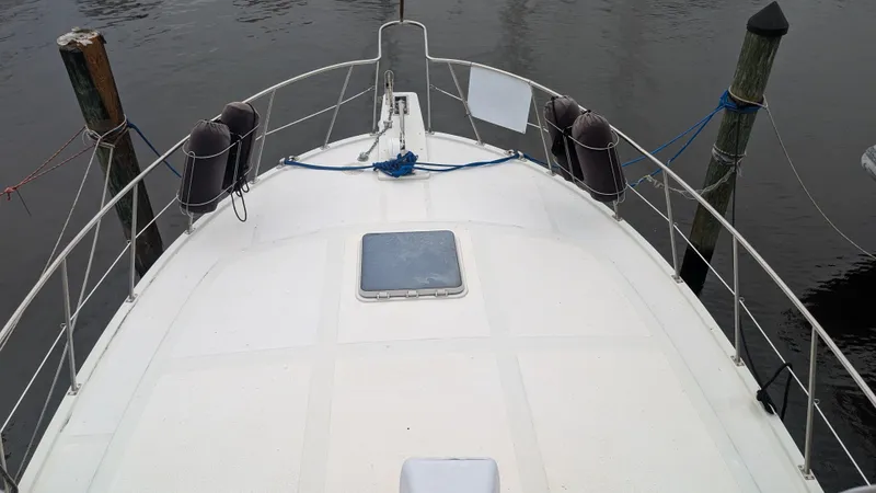 Slide: The Image of Heritage East 40 Sundeck 1986 - 52