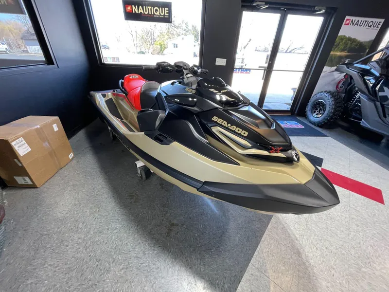 Slide: The Image of Sea-Doo RXT-X 325 Tech Package 2025 - 3