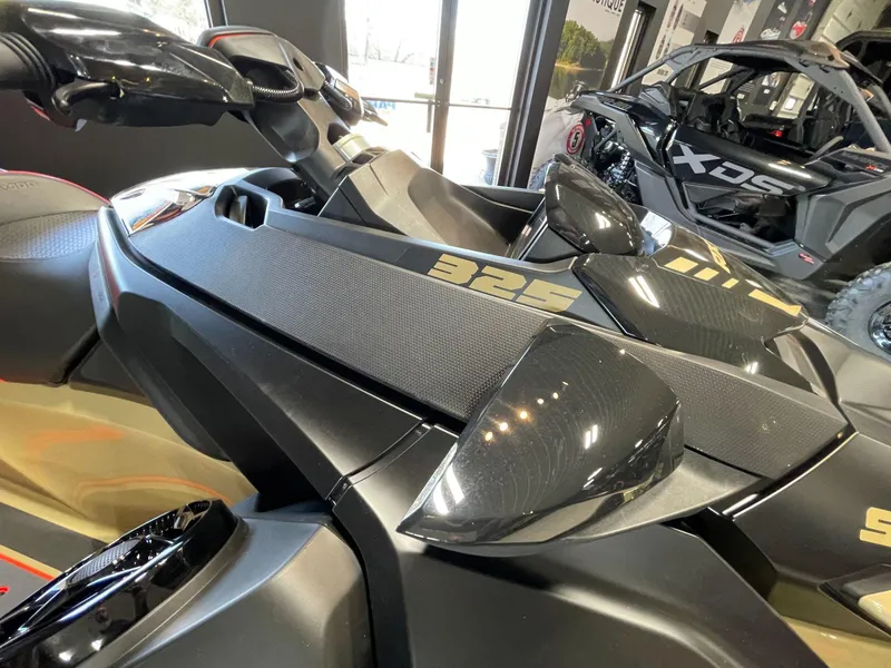 Slide: The Image of Sea-Doo RXT-X 325 Tech Package 2025 - 4