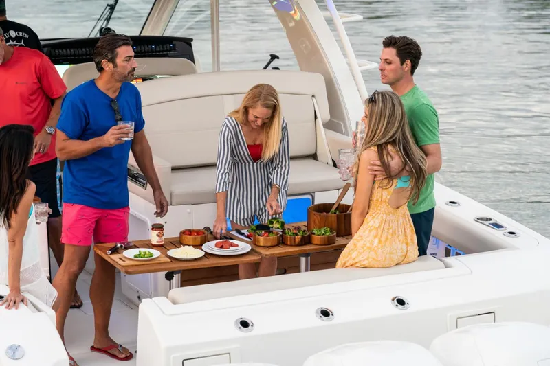 Slide: The Image of Boston Whaler 380 Realm 2026 - 16