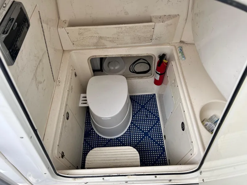 Slide: The Image of Boston Whaler 270 Outrage 2004 - 17