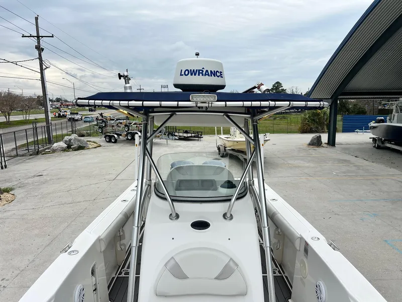 Slide: The Image of Boston Whaler 270 Outrage 2004 - 19