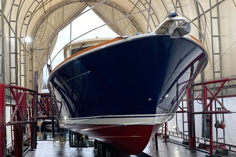 Slide: The Image of 2011 Sabre 42 Salon Express in dry dock. - 4