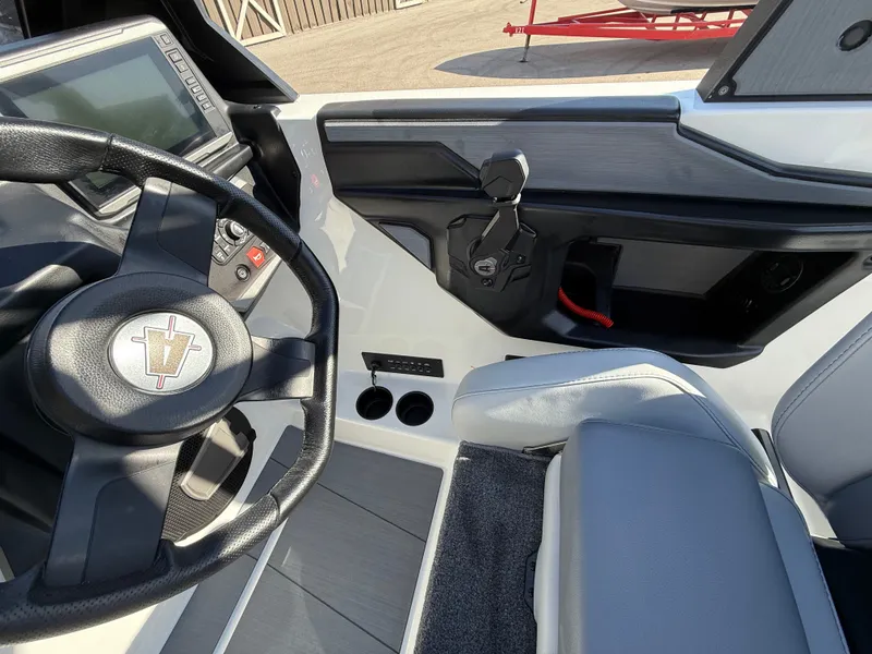 Slide: The Image of Axis T235 2025 - 673