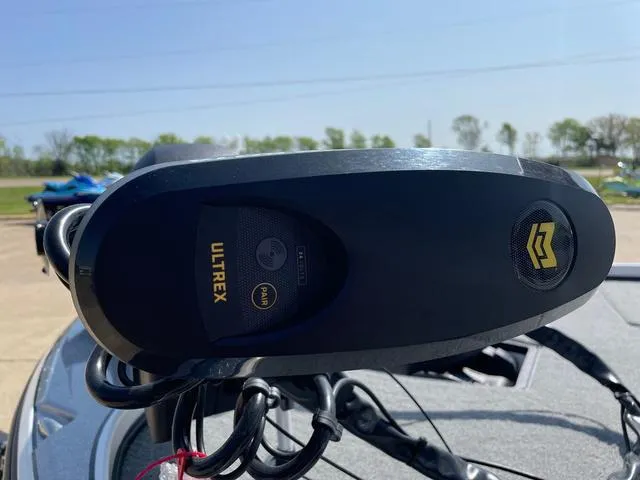 Slide: The Image of Nitro Z18 2025 - 35