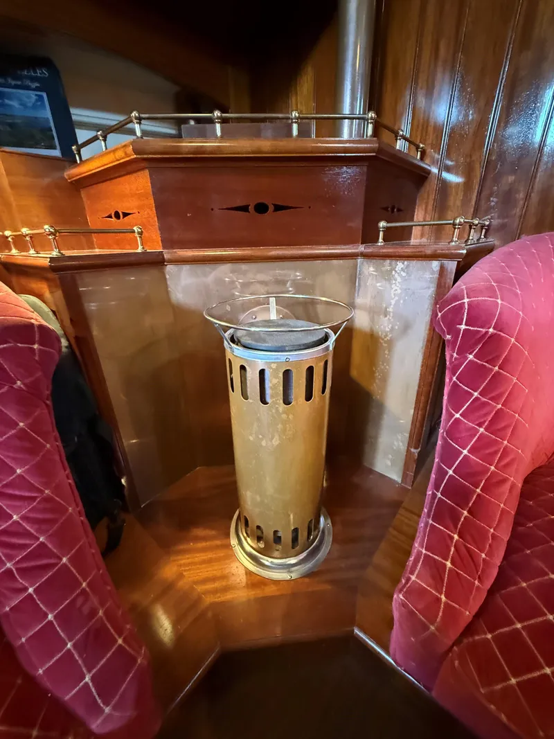 Slide: The Image of Alden Custom Design & 2008-2011 by Rockport Marine 1938 - 125