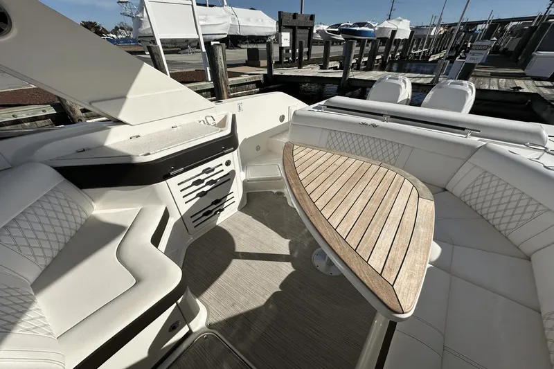 Slide: The Image of Sea Ray SLX 310 OB 2019 - 20