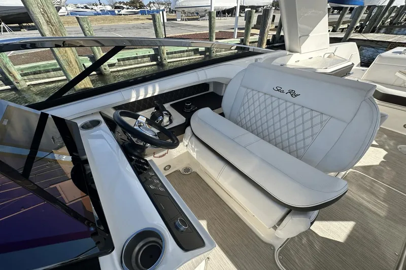 Slide: The Image of Sea Ray SLX 310 OB 2019 - 27