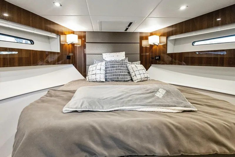 Slide: The Image of Cruisers 42 Cantius 2023 - 7