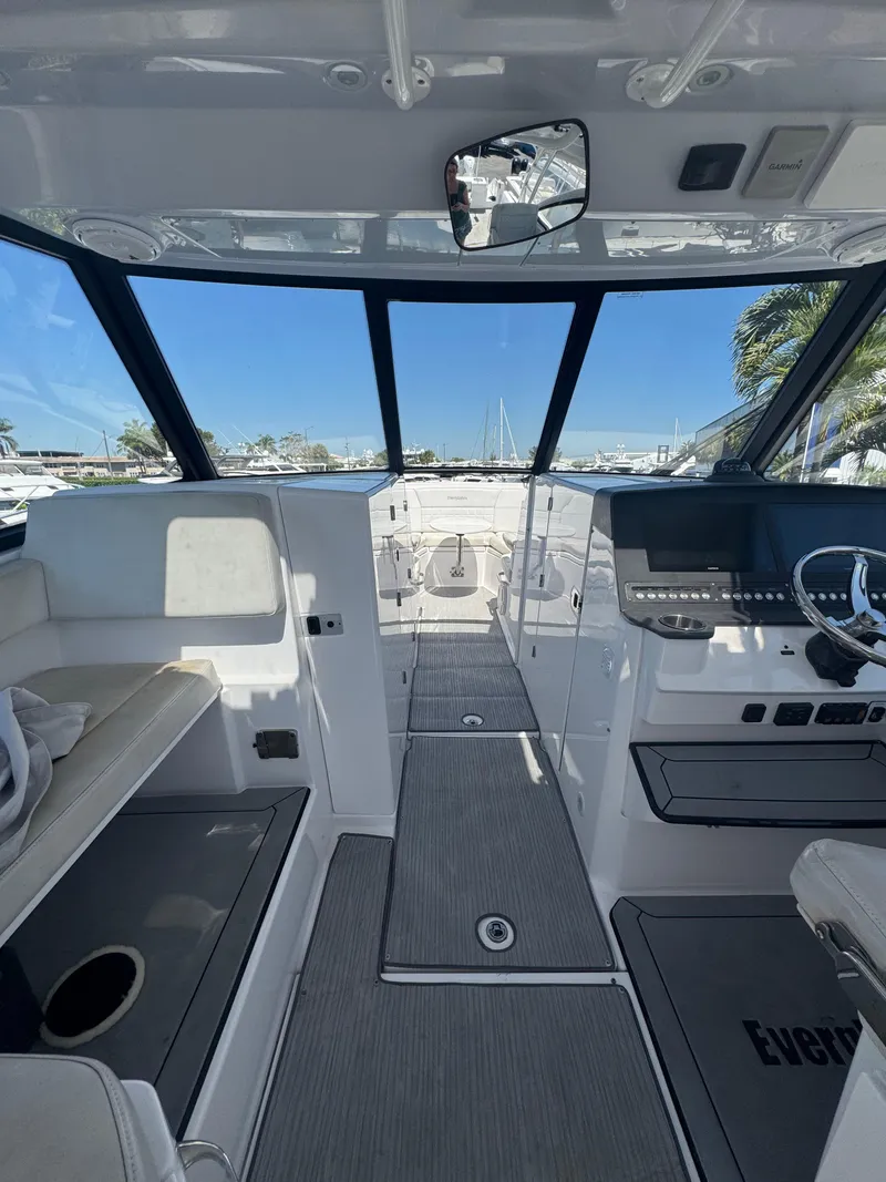 Slide: The Image of Everglades 340 Dual Console 2019 - 66