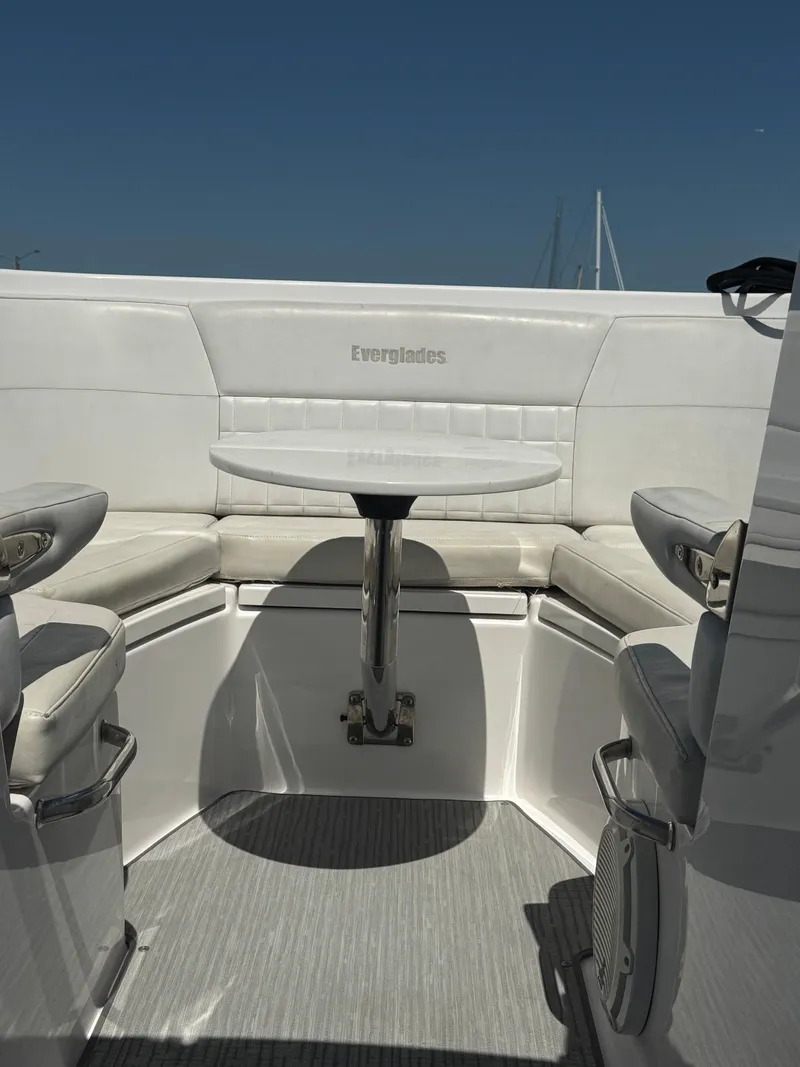 Slide: The Image of Everglades 340 Dual Console 2019 - 67