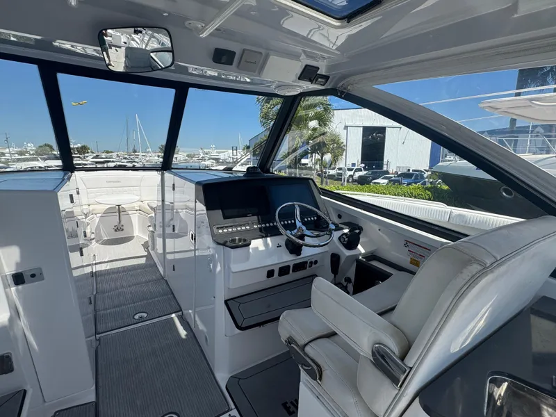 Slide: The Image of Everglades 340 Dual Console 2019 - 69