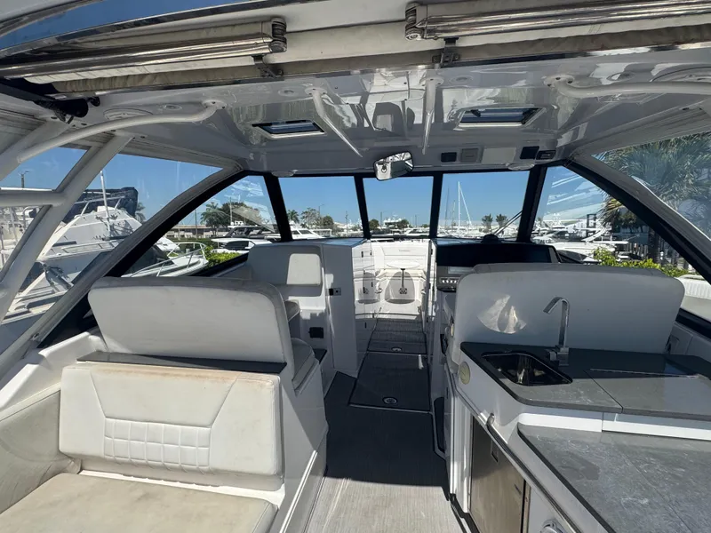 Slide: The Image of Everglades 340 Dual Console 2019 - 72
