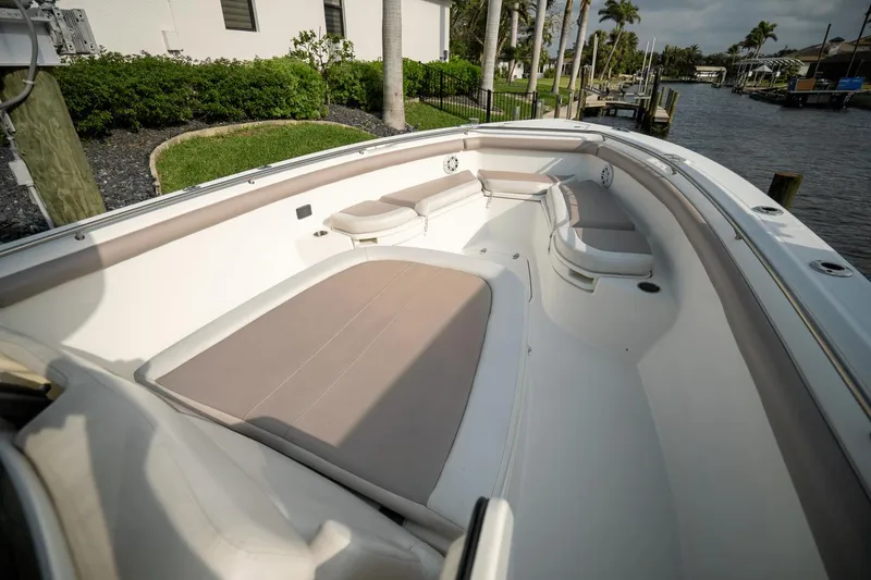 Slide: The Image of Boston Whaler 350 Outrage 2015 - 23